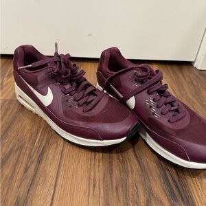 Nike Men's Maroon Athletic Sneakers with White Swoosh